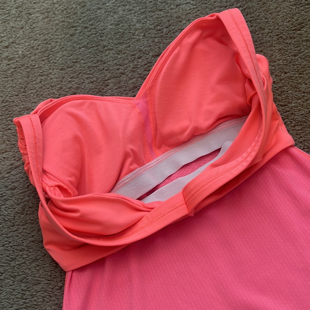 Lululemon tank - Picture 4 of 7